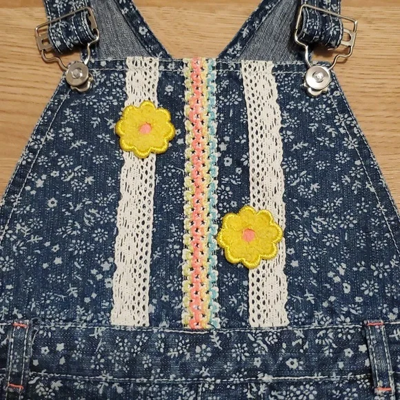 Toddler Floral Denim Overalls - Picture 4 of 4